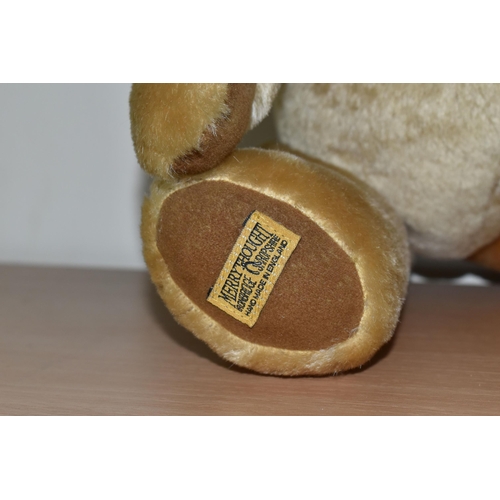 340 - AN UNBOXED MODERN MERRYTHOUGHT GOLDEN PLUSH MOHAIR BEAR, very good condition, with Merrythought labe... 