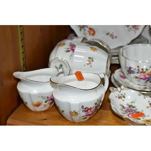 383 - A QUANTITY OF ROYAL CROWN DERBY 'DERBY POSIES' TEA AND COFFEE WARES AND A ROYAL CROWN DERBY WHITE GL... 