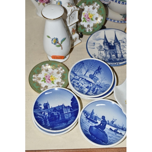 392 - A GROUP OF 19TH AND 20TH CENTURY CERAMICS, including a 19th century British porcelain dessert platte... 