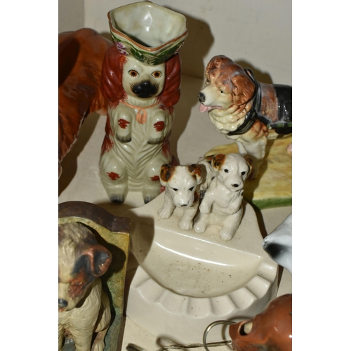 399 - A COLLECTION OF DOG THEMED LAMPS, BOOKENDS AND ORNMENTS, ETC, including two pottery dog shaped lamps... 