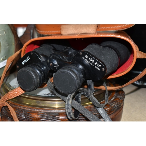 404 - A GROUP OF CLOCKS AND AN ORIENTAL STYLE JEWELLERY BOX, black lacquered with three drawers and mother... 