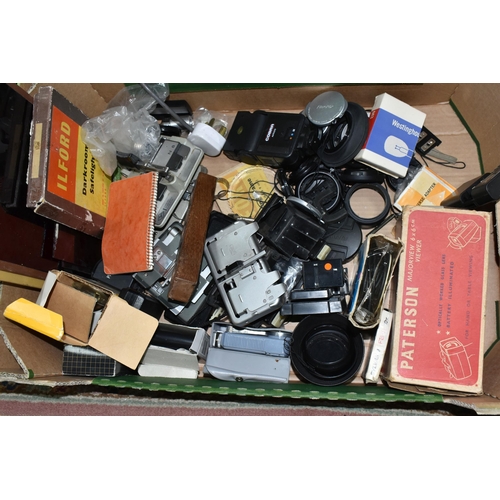 428 - FOUR BOXES AND LOOSE VINTAGE CINE AND PHOTOGRAPHIC EQUIPMENT AND ACCESSORIES,  to include a Kodascop... 