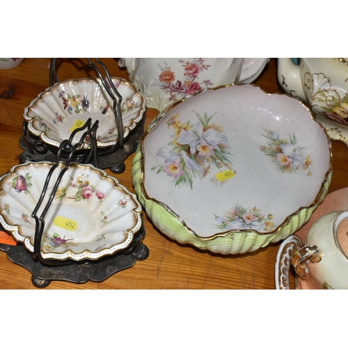 452 - A COLLECTION OF LATE 19TH AND EARLY 20TH CENTURY CERAMIC TEA AND TABLEWARE, comprising a Victoria Ca... 