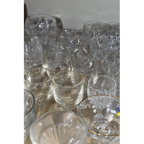 467 - A QUANTITY OF CUT CRYSTAL AND GLASSWARE, comprising an Edinburgh Crystal strawberry set, a boxed Tut... 