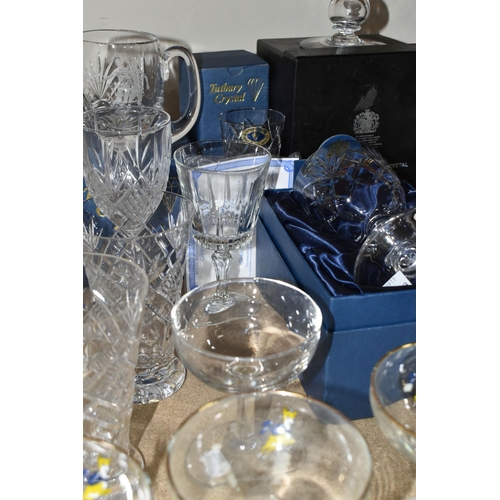 467 - A QUANTITY OF CUT CRYSTAL AND GLASSWARE, comprising an Edinburgh Crystal strawberry set, a boxed Tut... 