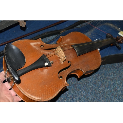 476 - AN UNBRANDED 20TH CENTURY VIOLIN IN HARD CASE, the two piece back is approximately 35cm long with a ... 