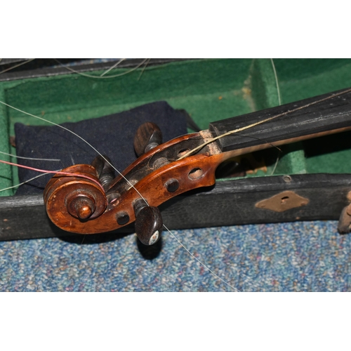 477 - A LATE 19TH CENTURY VIOLIN WITH HARD CASE, paper label to the inside reads 'Vinvenzo Rugeri detto il... 