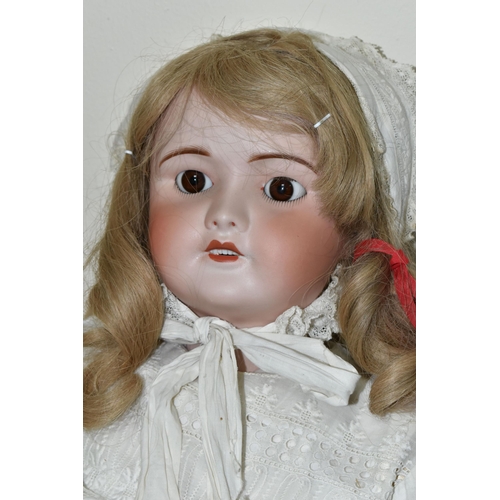 479 - A LARGE TETE JUMEAU UNIS BISQUE HEAD DOLL, stamped 'Tete Jumeau' to nape of neck, mould no. 301, sle... 