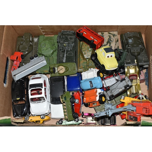 485 - A QUANTITY OF BOXED AND UNBOXED DIECAST VEHICLES, boxed items are mostly modern items by Burago, Sol... 