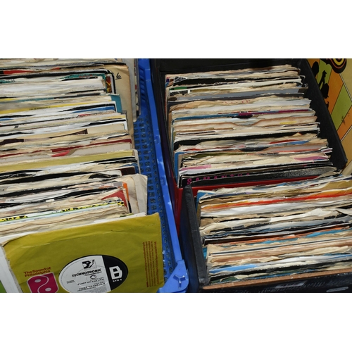 492 - TWO TRAYS AND TWO VINYL CASES OF 7 INCH SINGLES, mostly 1970s and 1980s, genres include disco, pop, ... 