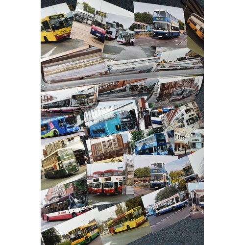 495 - A COLLECTION OF COLOUR PHOTOGRAPHS OF BUSES AND COACHES, approx. 900 no., assorted operators, mainly... 