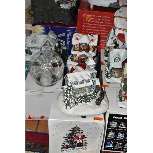 508 - FIVE BOXES AND LOOSE CHRISTMAS DECORATIONS AND ORNAMENTS, to include fibre optic house ornaments, th... 