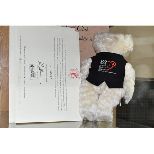 522 - A BOXED STEIFF LIMITED EDITION 'STEIFF CLUB EVENT TEDDY BEAR 2002', no.420337, limited edition no.23... 