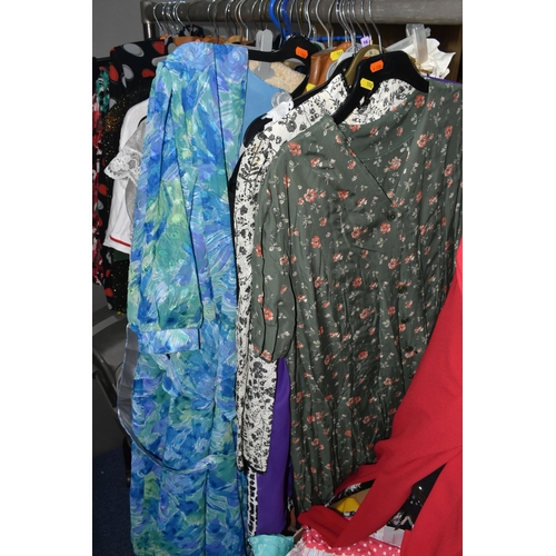 552 - TWO BOXES, SUITCASE AND LOOSE VINTAGE CLOTHING, to include a 1980's Pronuptia wedding dress, long sl... 