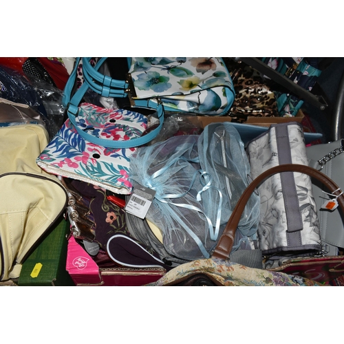 555 - SIX BOXES OF LADIES HANDBAGS, PURSES, TRAVEL WASH BAGS AND COSMETIC BAGS ETC, most appear to be unus... 