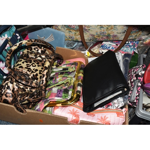 555 - SIX BOXES OF LADIES HANDBAGS, PURSES, TRAVEL WASH BAGS AND COSMETIC BAGS ETC, most appear to be unus... 