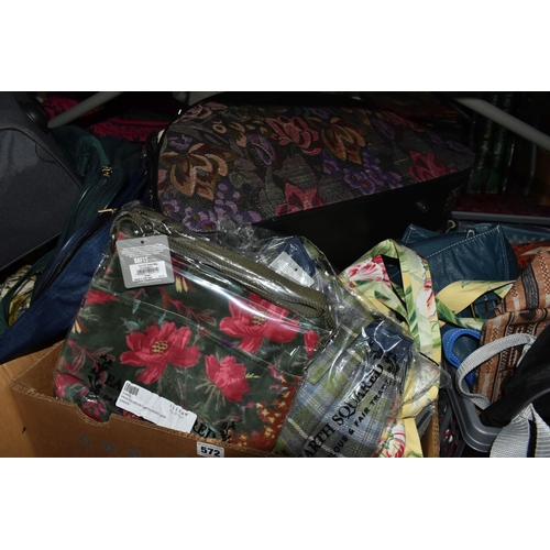 572 - SIX BOXES OF ASSORTED BAGS, to include flight bags, travel bags, shopping bags, handbags, unused  'E... 