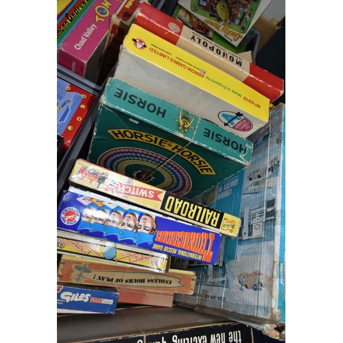 577 - NINE BOXES OF GAMES, JIGSAW PUZZLES, ETC (One Box of Empty Boxes) to include Games Of Fortune, Class... 