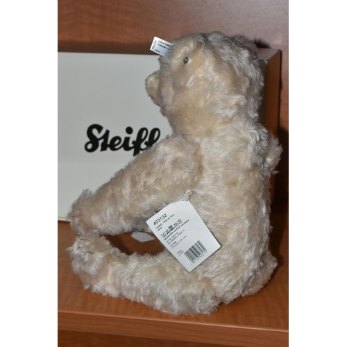 630 - A BOXED STEIFF LIMITED EDITION REPLICA 1929 BEAR, 403132, ltd ed no.353/1000, mohair, growler, heigh... 