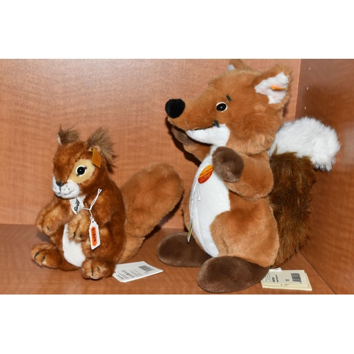 656 - A GROUP OF FOUR STEIFF WOODLAND CREATURES, comprising Fox 057021, height 30cm, Rieke deer 070433, le... 