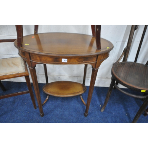 1302 - AN EDWARDIAN MAHOGANY AND INLAID OVAL OCCASIONAL TABLE, width 107cm x depth 63cm x height 70cm, a ma... 