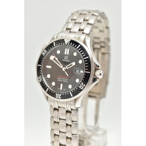 58 - A GENTS BOXED 'OMEGA SEAMASTER' WRISTWATCH, quartz movement, round black dial signed 'Omega Seamaste... 