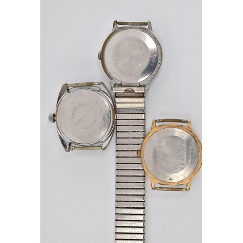 62 - THREE GENTS 'TIMEX' WATCHES, all manual wind, two without straps/bracelets, the other with stretch l... 