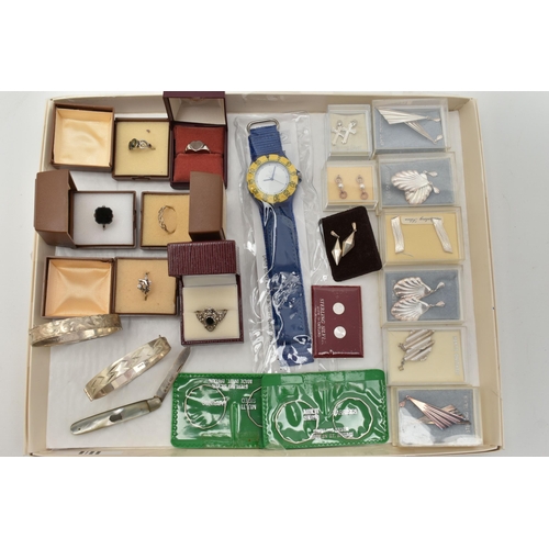 106 - ASSORTED SILVER AND WHITE METAL JEWELLERY, to include two silver hinged bangles, both hallmarked Bir... 