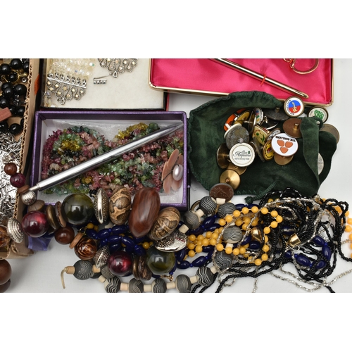 116 - A BOX OF ASSORTED ITEMS, to include a ladies 'Seiko Automatic Hi-Beat' wristwatch requires attention... 