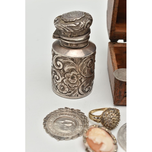 77 - A SELECTION OF JEWELLERY, COINS AND NOVELTIES, to include a 9ct gold ring mount (gemstones deficient... 