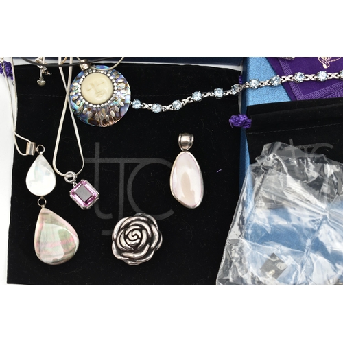 79 - A SELECTION OF SILVER AND WHITE METAL JEWELLERY, to include a gold plated Ankh pendant stamped 925, ... 