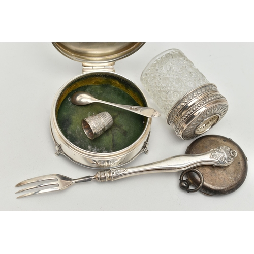 96 - ASSORTED SILVER ITEMS, to include a circular, engine turned pattern trinket box, with vacant cartouc... 