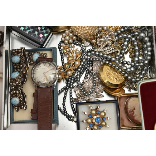 119 - A SELECTION OF COSTUME JEWELLERY AND WATCHES, to include nine wristwatches, including Sekonda, Timex... 
