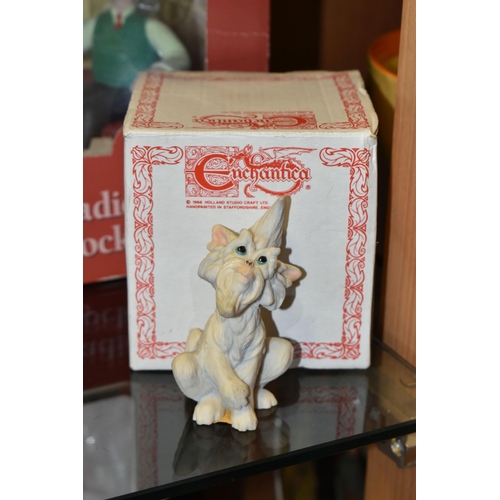 386 - A GROUP OF POCKET DRAGONS AND WALLACE & GROMIT FIGURES, comprising a boxed Coalport Characters Walla... 