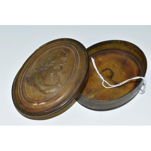 404 - A 19TH CENTURY OVAL HORN SNUFF BOX, THE PULL OFF COVER WITH SIDE PROFILE PORTRAIT OF KING CHARLES I,... 