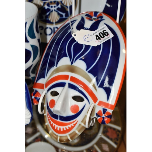 406 - A GROUP OF SARGADELOS POTTERY, comprising a wall mask, two cabinet plates, a beaker, three wall plaq... 