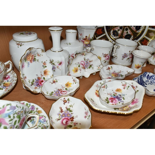 409 - A LARGE QUANTITY OF ROYAL CROWN DERBY GIFTWARE,  comprising an Imari pattern 1128 dinner plate, diam... 