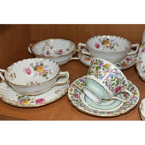 409 - A LARGE QUANTITY OF ROYAL CROWN DERBY GIFTWARE,  comprising an Imari pattern 1128 dinner plate, diam... 