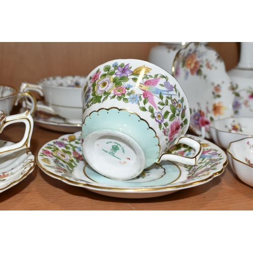 409 - A LARGE QUANTITY OF ROYAL CROWN DERBY GIFTWARE,  comprising an Imari pattern 1128 dinner plate, diam... 