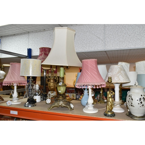 421 - A QUANTITY OF TABLE LAMPS, twenty two table lamps in different styles, to include a small gilt figur... 