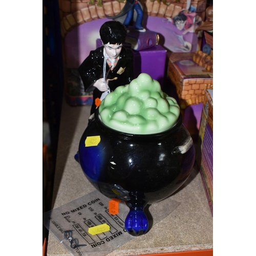 425 - A GROUP OF BOXED ENESCO HARRY POTTER ITEMS, comprising a Harry Potter cookie jar (glasses loose), Ha... 