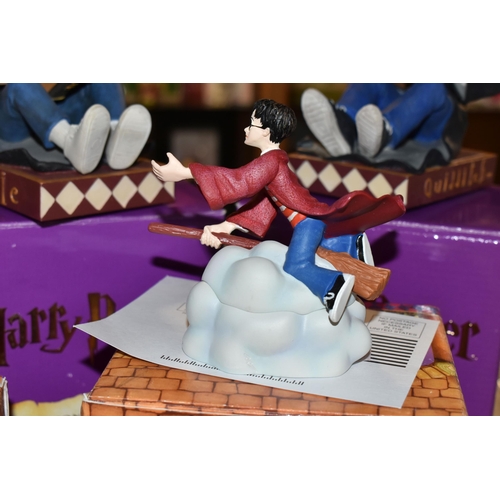 425 - A GROUP OF BOXED ENESCO HARRY POTTER ITEMS, comprising a Harry Potter cookie jar (glasses loose), Ha... 