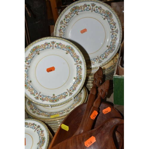 427 - A BOX AND LOOSE METAL WARE, CERAMICS, GLASS AND SUNDRY ITEMS, to include Old Hall stainless steel te... 