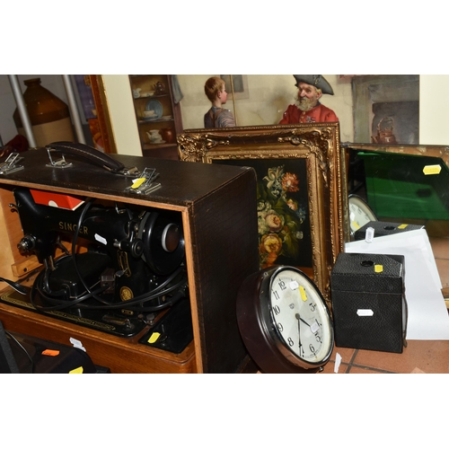 429 - A CASED SINGER SEWING MACHINE, HORN, MIRROR, PICTURES AND SUNDRY ITEMS, to include a cased Singer 99... 
