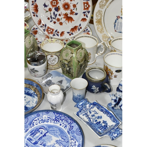 530 - A GROUP OF CERAMICS AND GLASS WARE, to include a pair of Doulton Lambeth vases with relief moulded p... 