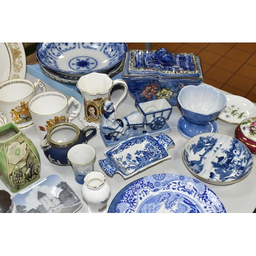 530 - A GROUP OF CERAMICS AND GLASS WARE, to include a pair of Doulton Lambeth vases with relief moulded p... 