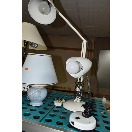 539 - FIVE TABLE LAMPS, comprising a white Anglepoise lamp with circular base, an adjustable desk lamp, a ... 