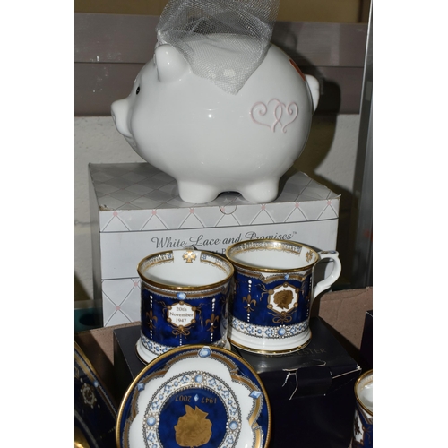 543 - THREE BOXES AND LOOSE CERAMICS AND SUNDRY HOMEWARE, to include a Wade Nat West 'Woody' piggy bank, a... 