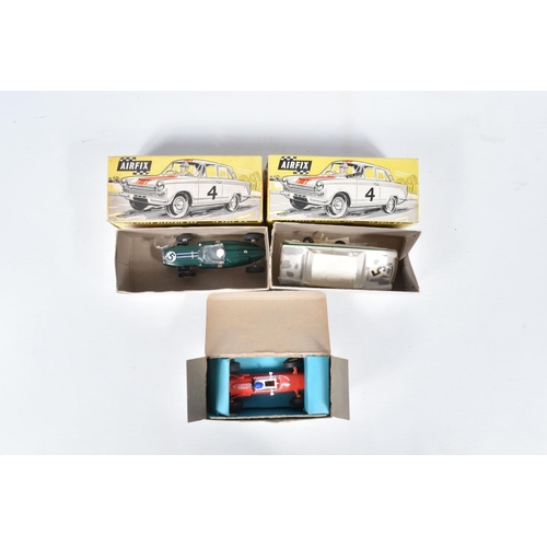 21 - A BOXED SCALEXTRIC SET No.CM33, with both cars Jaguar D type, No.C60 and Porsche No.C61, contents no... 