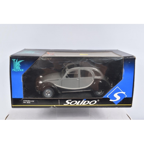 126 - A BOXED SCALEXTRIC SUPREME RIVALS SET, No.C1407, appears complete and in good condition with both ca... 